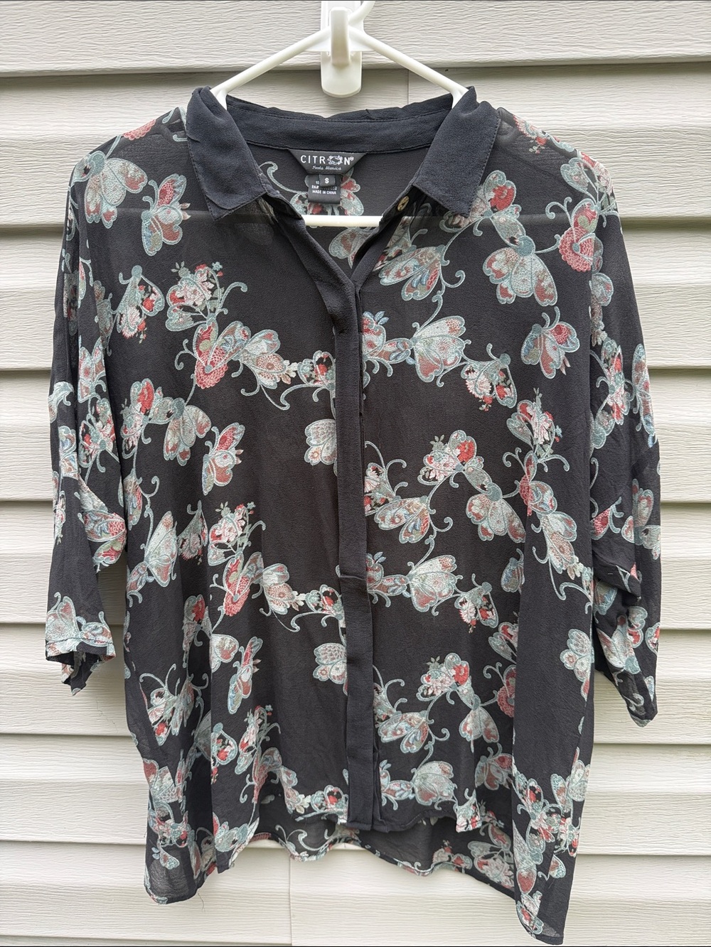 Citron Santa Monica 100% Silk Butterfly Print Button Down Blouse Black Small